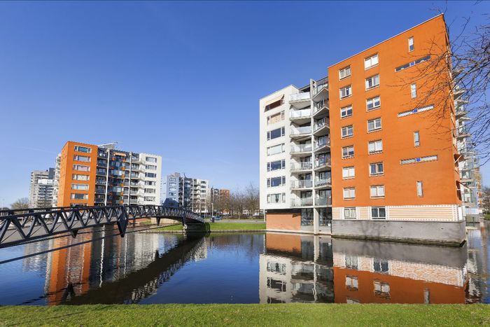 Not only large apartment or office blocks, soltherm is used on thousands of homes all around the EU